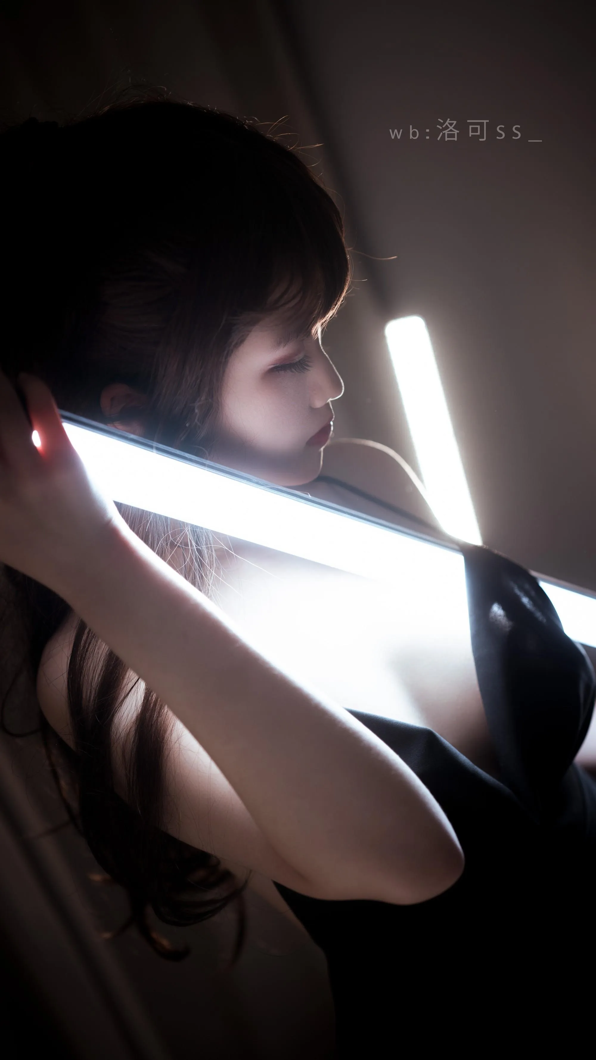 洛可ss – NO.03 光效黑吊带 [30P]插图7